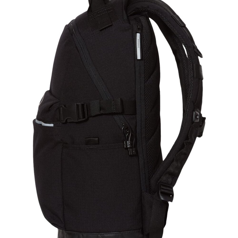 23L Utility Backpack - Picture 3 of 3